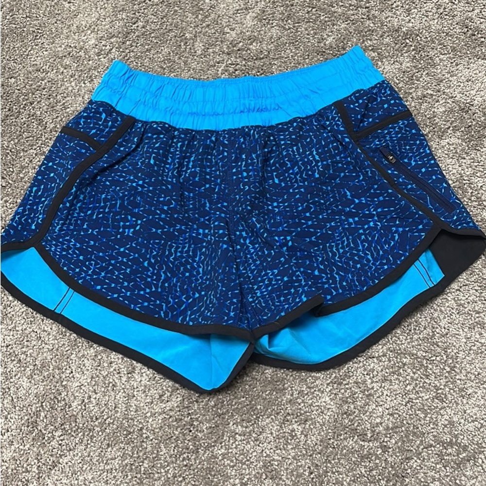 Lululemon shorts size 8